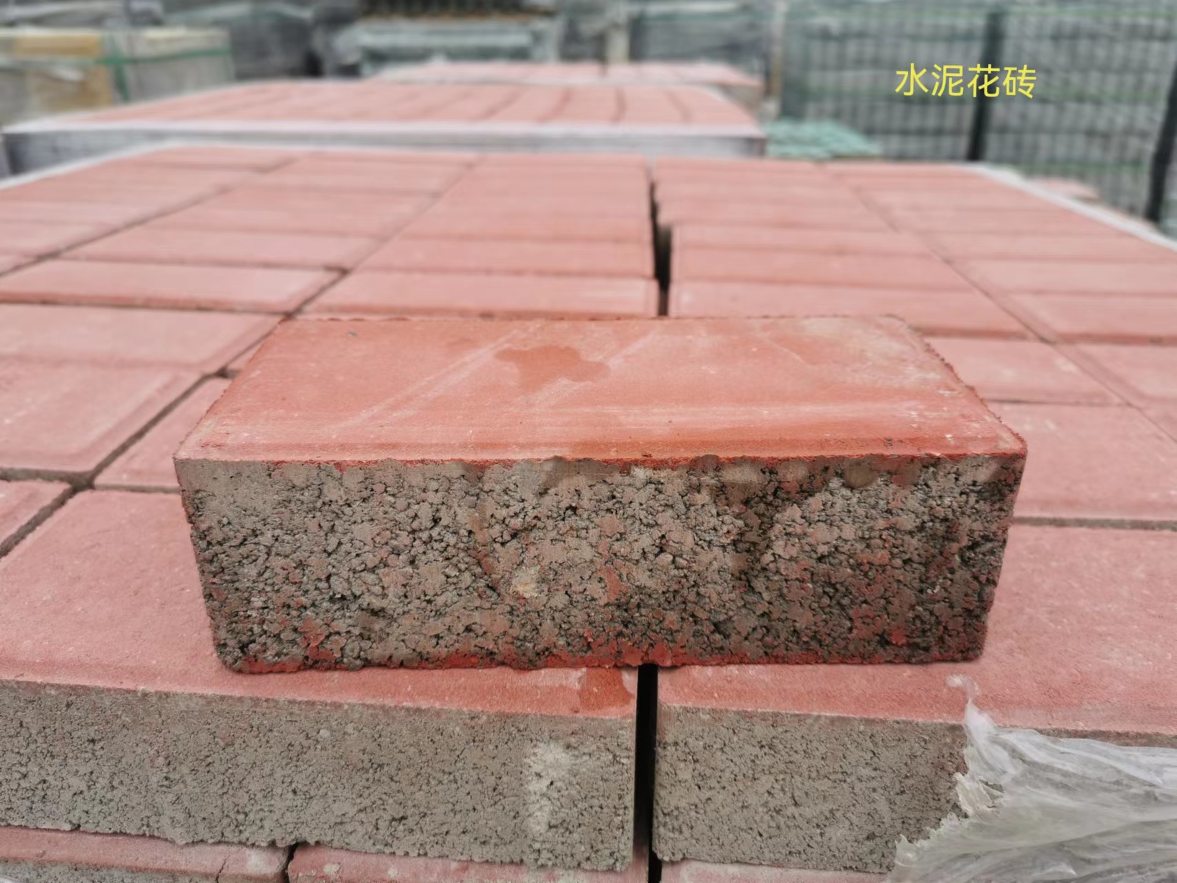 混凝土仿木護(hù)欄制作的使用優(yōu)勢有哪些？